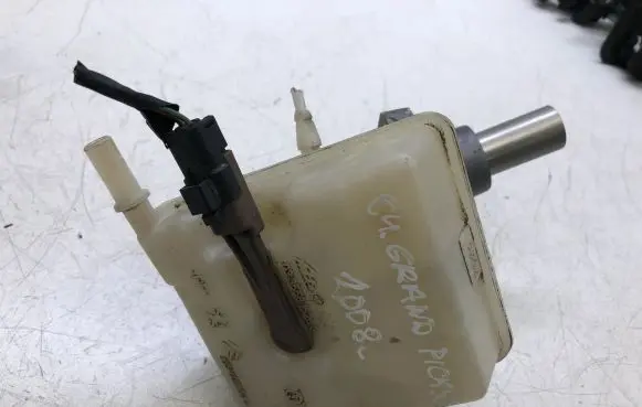 Citroen C4 Grand Picasso Master brake cylinder 9681194180