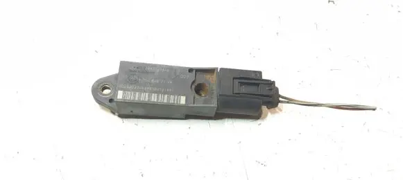 Mercedes-Benz E W211 Airbag deployment crash/impact sensor A0028202726 C25571203A4 820272650030573