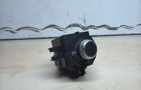 Audi A1 Sound control switch 8S2919616