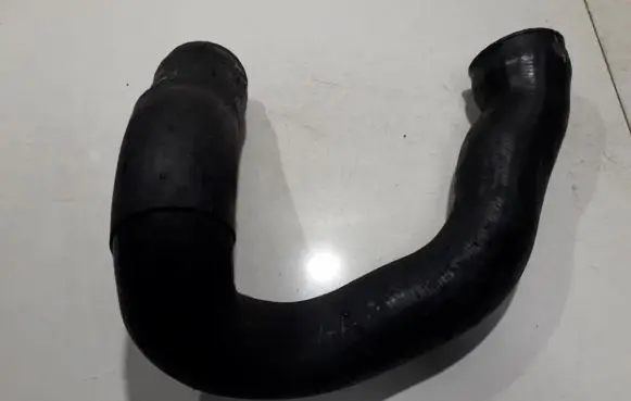 Audi A6 S6 C5 4B Intercooler hose/pipe 4b0145746b