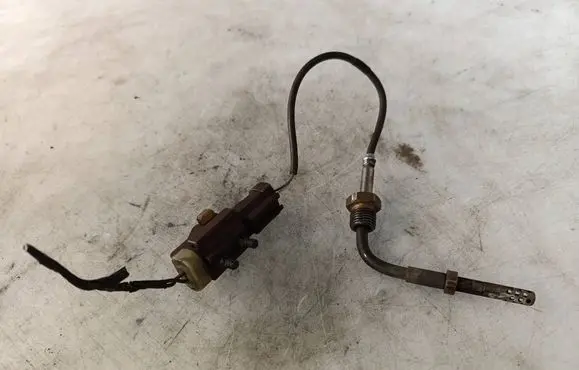 Dodge Journey Exhaust gas temperature sensor 05149132AA 08417657C1776