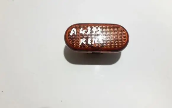Front fender indicator light