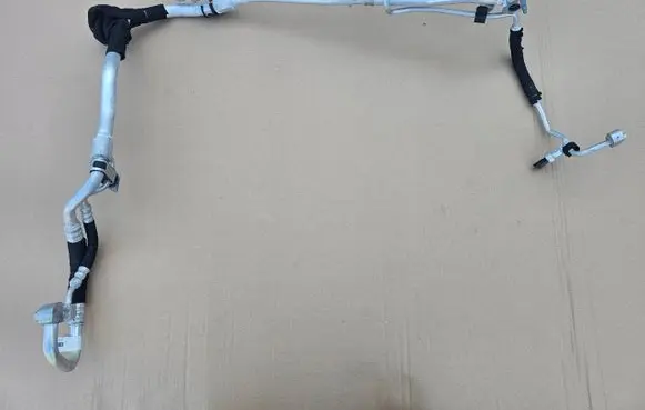 Jeep Grand Cherokee (WJ) EGR valve line/pipe/hose
