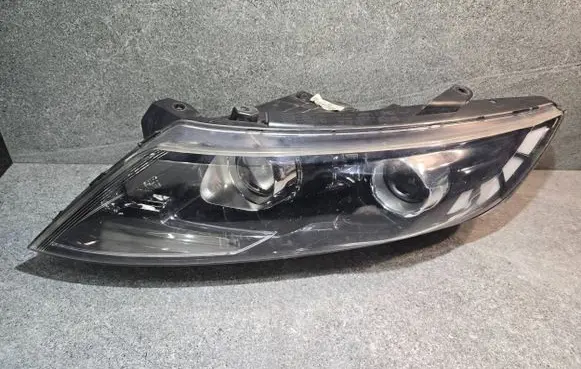 KIA Optima Headlight/headlamp 921012T431