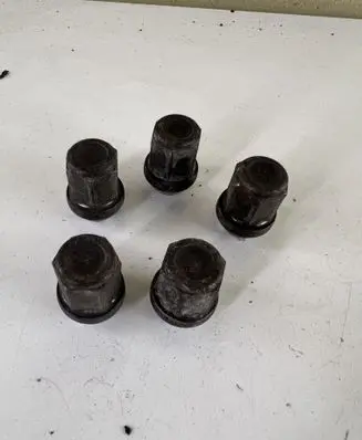 Dodge Nitro Nuts/bolts 