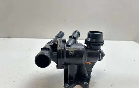 Thermostat/thermostat housing
