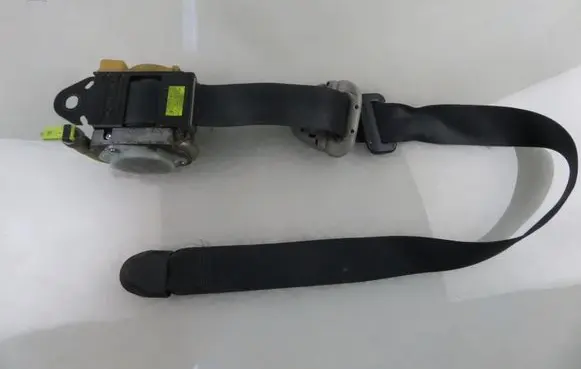 Toyota Corolla E120 E130 Front seatbelt 7321002121