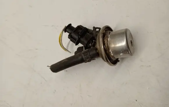 Mercedes-Benz GLC X253 C253 AdBlue injector A0004901113