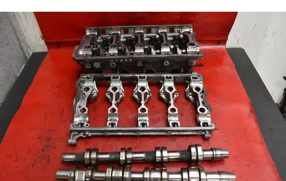 Skoda Octavia Mk2 (1Z) Engine head 03G103373A