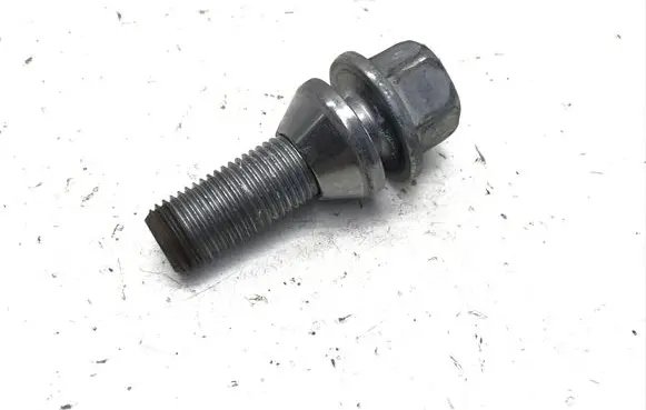 Volvo XC40 Nuts/bolts 