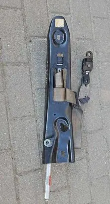 Volvo XC90 Front seatbelt 8639415