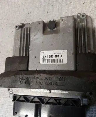 Audi A5 8T 8F Engine control unit/module 8K1907401J