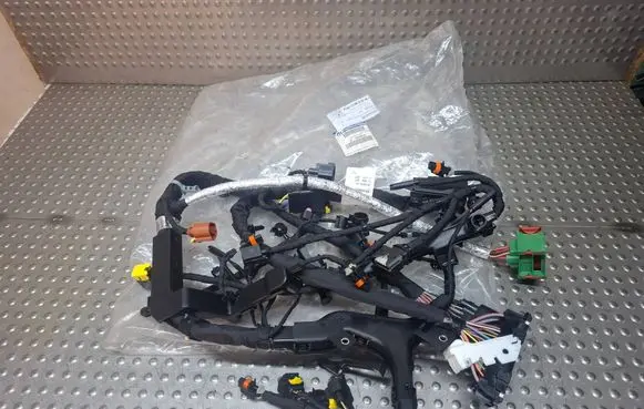 Jeep Grand Cherokee Engine installation wiring loom 68146866AD