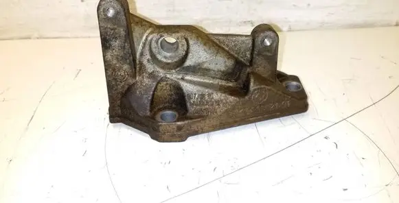 BMW X5 E70 Engine mounting bracket 7805421