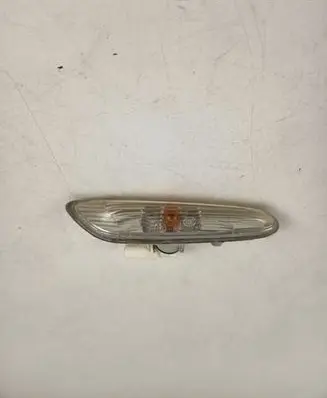 BMW 1 E81 E87 Front fender indicator light 7253326 63137253326 6313725332602