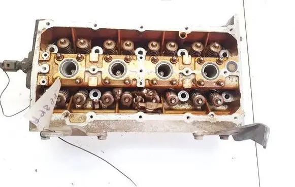 Volkswagen Golf V Engine head 03C103358AK