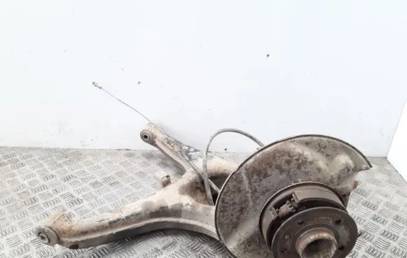 Mercedes-Benz W123 Rear wheel hub spindle/knuckle 