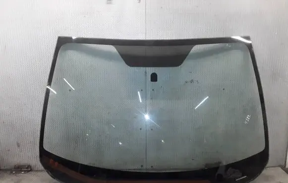 Subaru Impreza III Front windscreen/windshield window