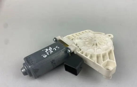 Mercedes-Benz SLK R172 Front door window regulator motor A2078200542