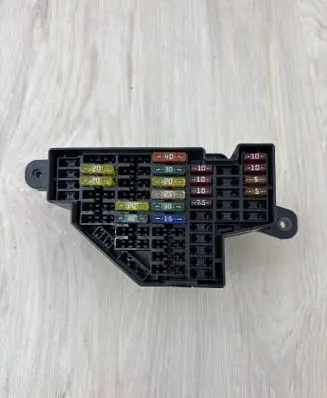 Volkswagen Golf V Fuse module 1K1941824