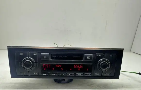 Audi A4 S4 B6 8E 8H Radio/CD/DVD/GPS head unit 8E0035152C 9183968251 AUZ2Z2C1066179