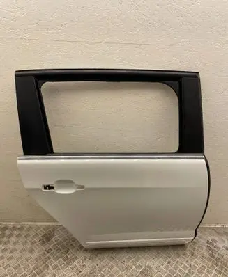 Peugeot 5008 Rear door