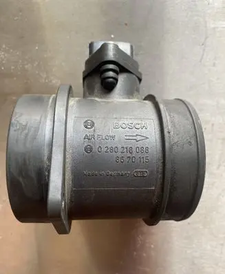 Volvo S60 Mass air flow meter 8670115 0280218088