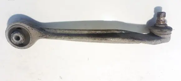 Volkswagen PASSAT B5 Front lower control arm/wishbone