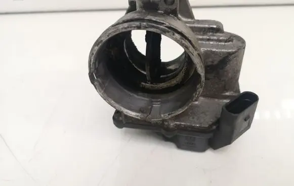 Volkswagen Touran I Throttle valve 03G128063A A2C53085612