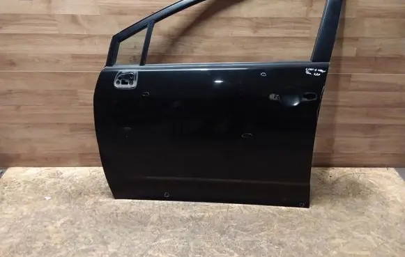 Toyota Corolla Verso AR10 Front door