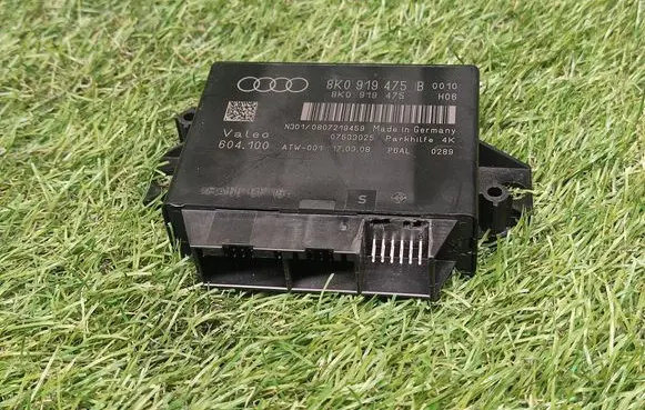 Audi A5 8T 8F Parking PDC control unit/module 8K0919475B
