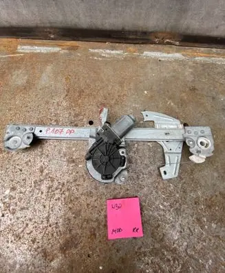 Peugeot 107 Front door window regulator with motor 
