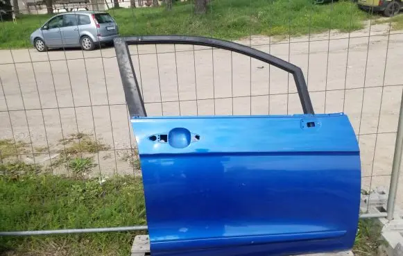 Honda FR-V Front door