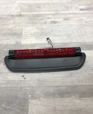 BMW 3 E90 E91 Third/center stoplight 168644 022403 022405