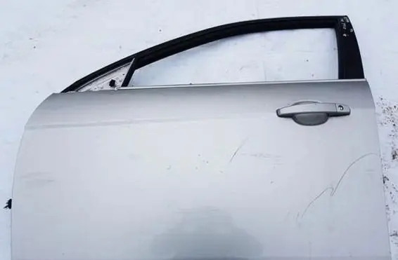Chevrolet Epica Front door sidabrines