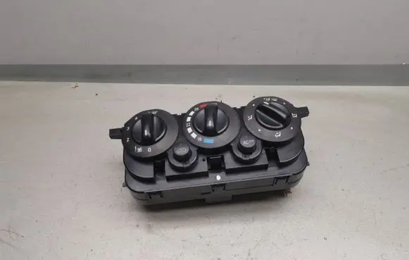 Mercedes-Benz A W168 Climate control unit 1688302285