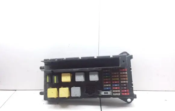 Volkswagen Crafter Fuse module HVW9065450101 9065450101
