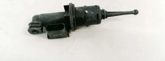 Volkswagen Golf V Clutch master cylinder 1k0721388f