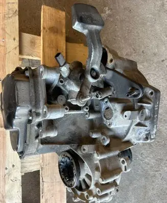 Volkswagen Golf V Manual 5 speed gearbox 