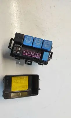 KIA Ceed Fuse module 911161H010 952102E000