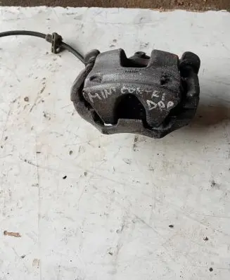 Mini Cooper Countryman F60 Front brake caliper