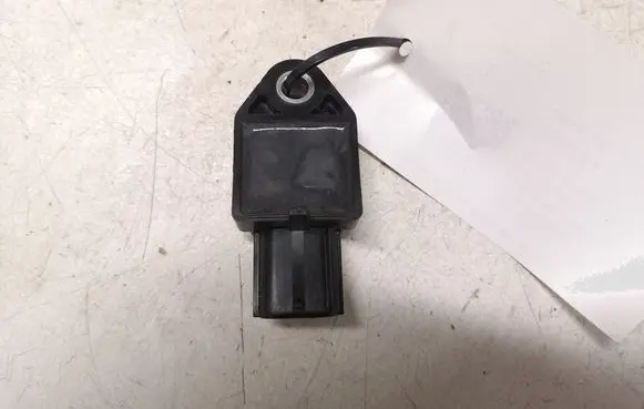 Toyota Avensis T250 Airbag deployment crash/impact sensor 8983305010 354311961E
