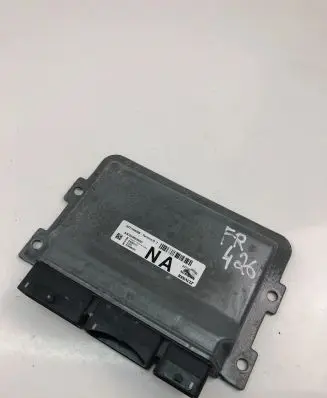 Renault Clio IV Engine control unit/module ECU 237104639S 237104638S
