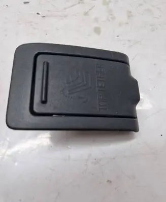Mercedes-Benz C W204 ISOFIX cover 