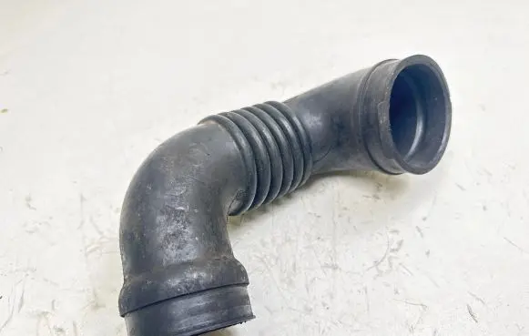 Mazda 6 Intercooler hose/pipe RF5C13221