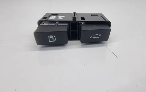 Lexus ES VII XZ10 Fuel tank opening switch 4772T99