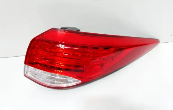 Hyundai i40 Rear/tail lights 924023Z0 1512