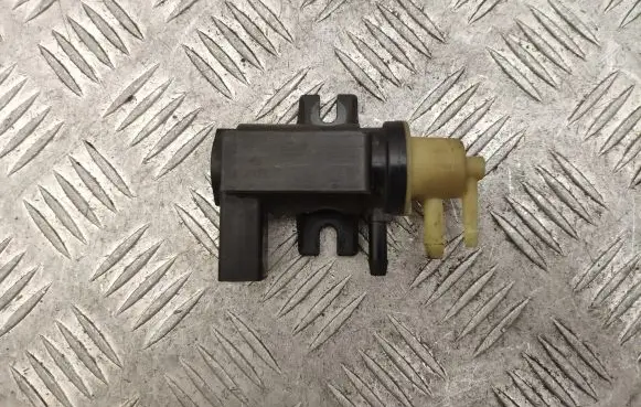 Volkswagen Tiguan Turbo solenoid valve 1K0906627A