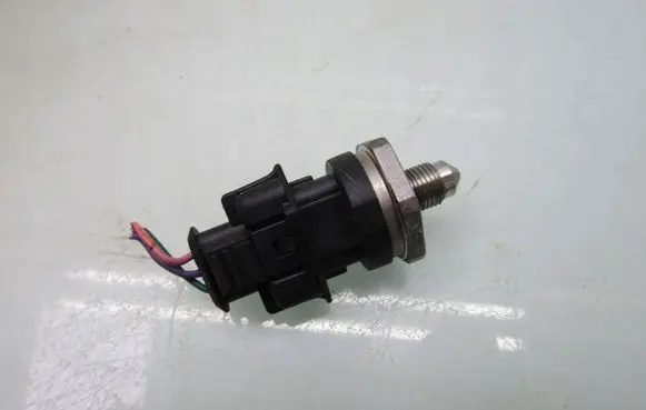 Honda Civic X Fuel pressure sensor 0261545141