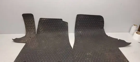 Volkswagen Transporter - Caravelle T5 Car floor mat set 7H1061502 7H1061505